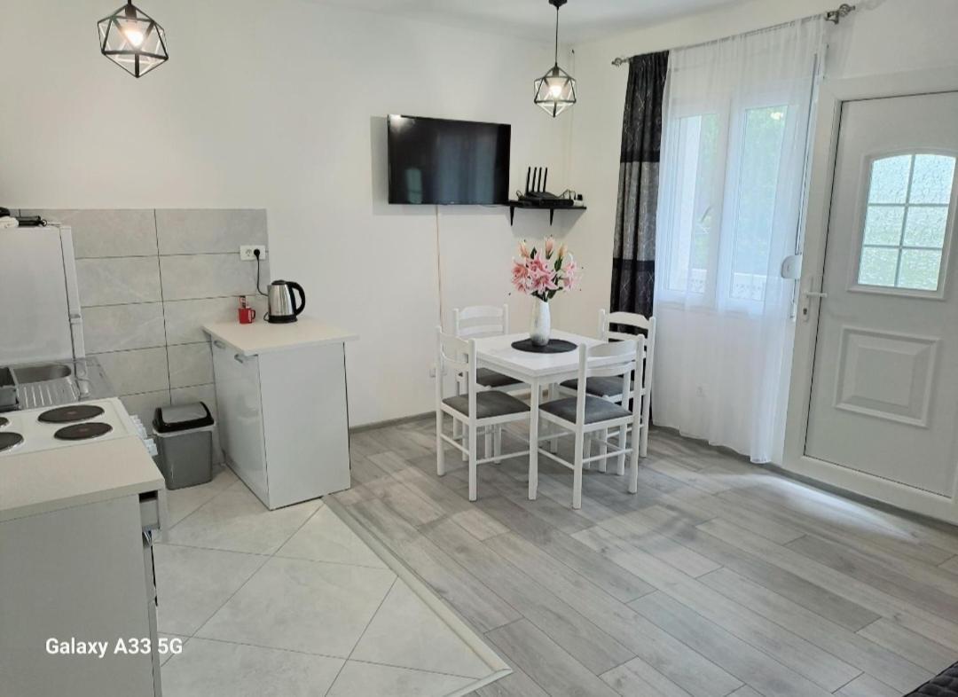 Apartment Marina 2 Kotor Exterior photo